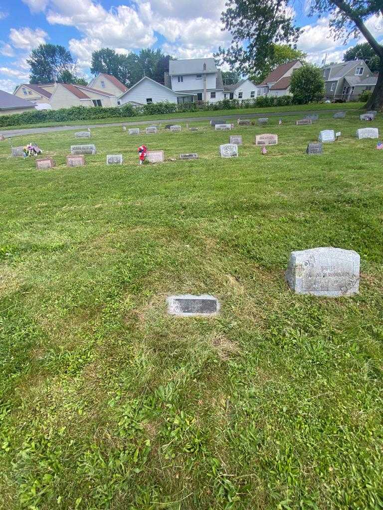 Walter P. Buck Junior's grave. Photo 1