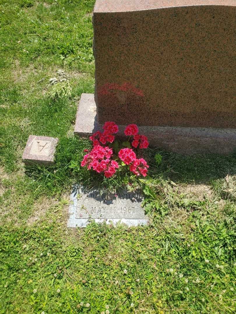 Karen Marie Wilson's grave. Photo 2
