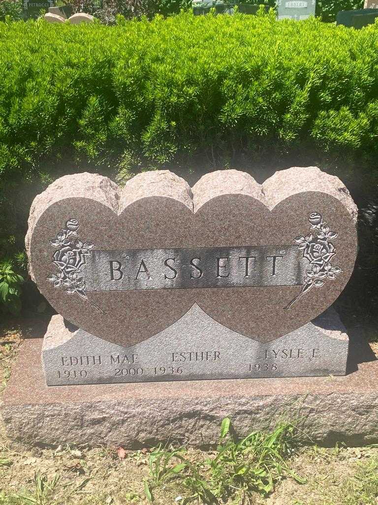 Edith Mae Bassett's grave. Photo 3