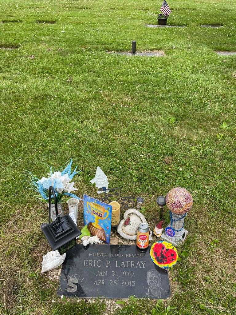 Eric P. Latray's grave. Photo 2