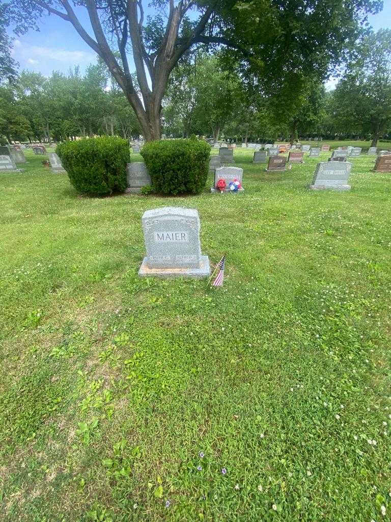 Ruth C. Maier's grave. Photo 1