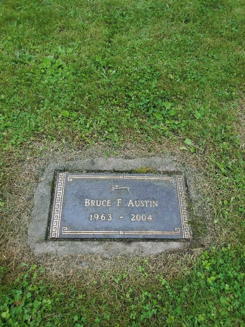 Bruce F. Austin's grave. Photo 2