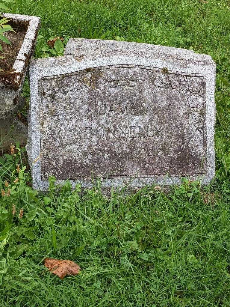 James Donnelly's grave. Photo 2