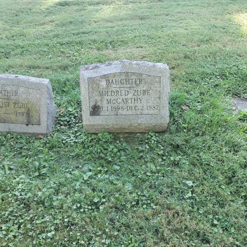 Mildred E. Zube McCarthy's grave. Photo 2
