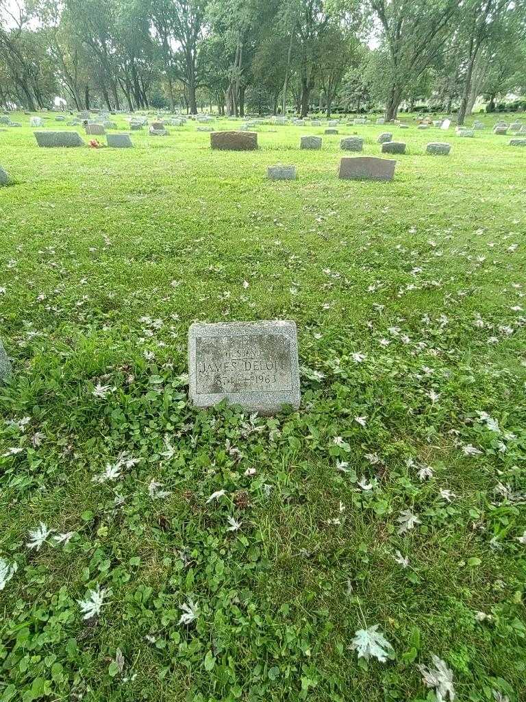 James Deloff's grave. Photo 1