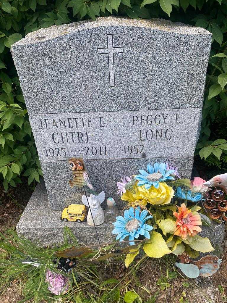 Jeanette E. Cutri's grave. Photo 3