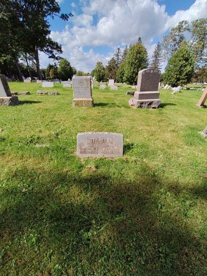 Harry A. Michel's grave. Photo 1