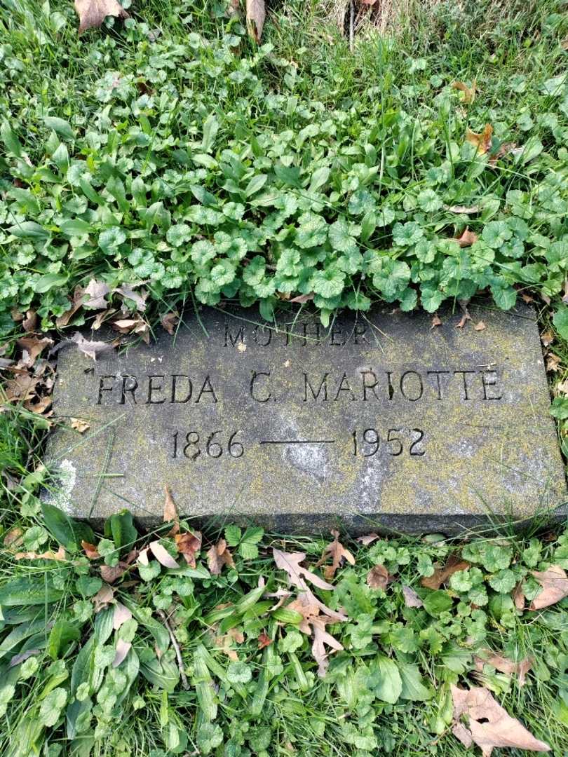 Freda C. Mariotte's grave. Photo 3
