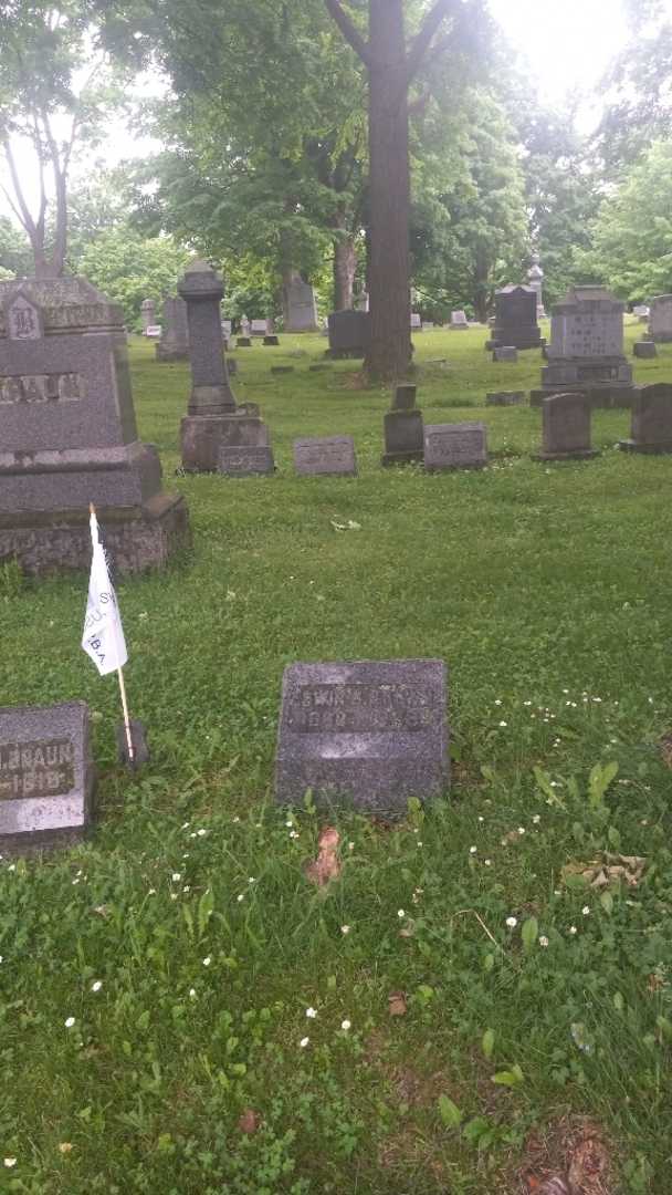Edwin C. Brown's grave. Photo 2
