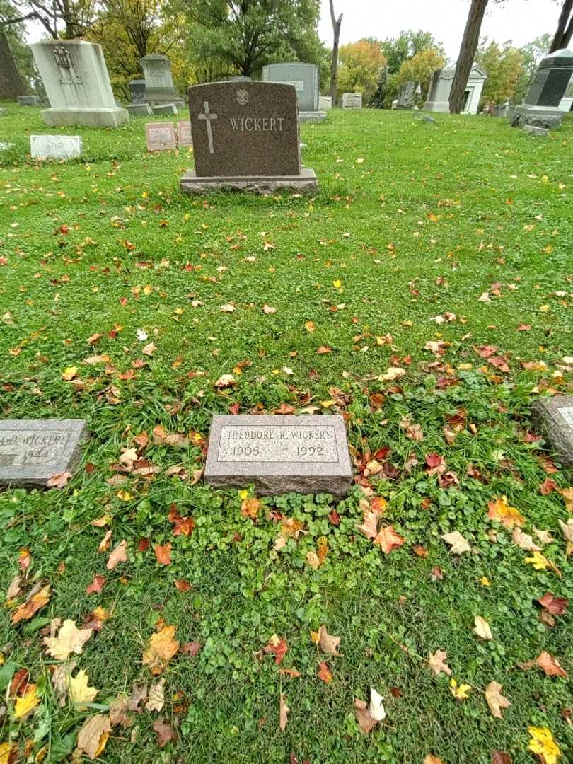 Theodore R. Wickert's grave. Photo 1
