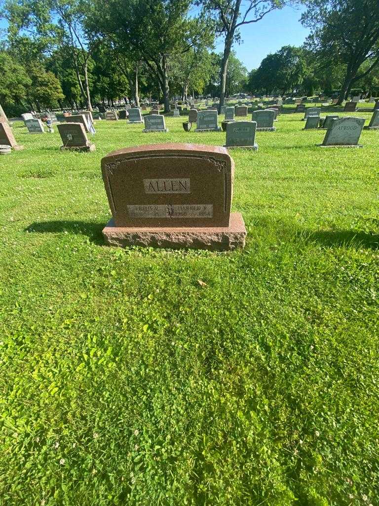 Edith V. Allen's grave. Photo 1