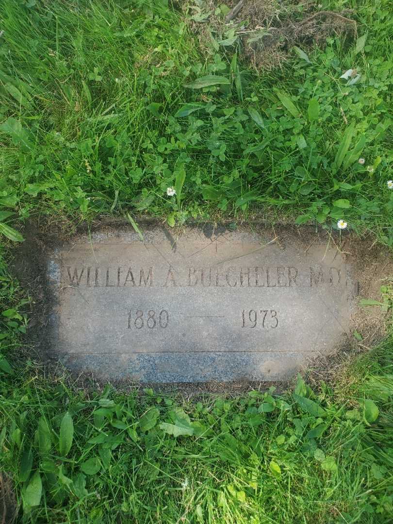 Doctor William A. Buecheler's grave. Photo 4