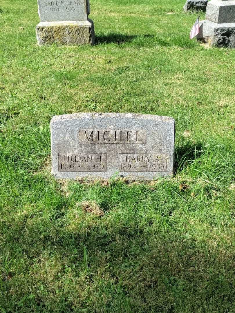 Harry A. Michel's grave. Photo 2