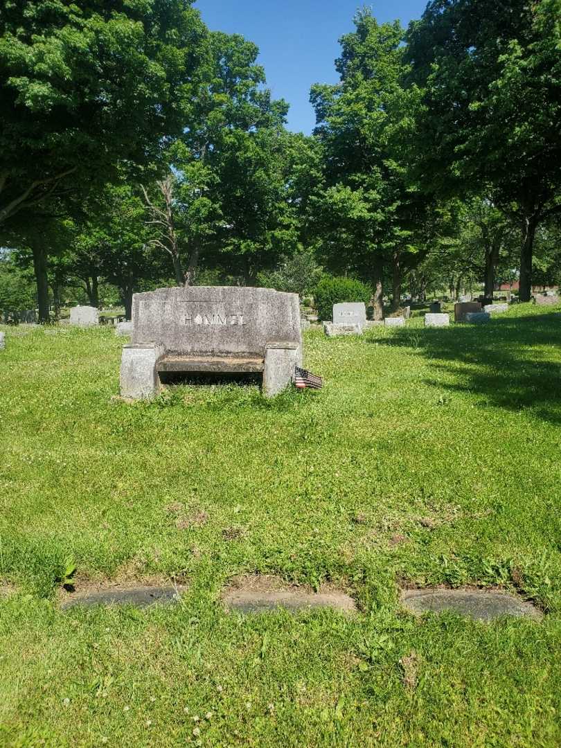 Ethel Smith Hommel's grave. Photo 1
