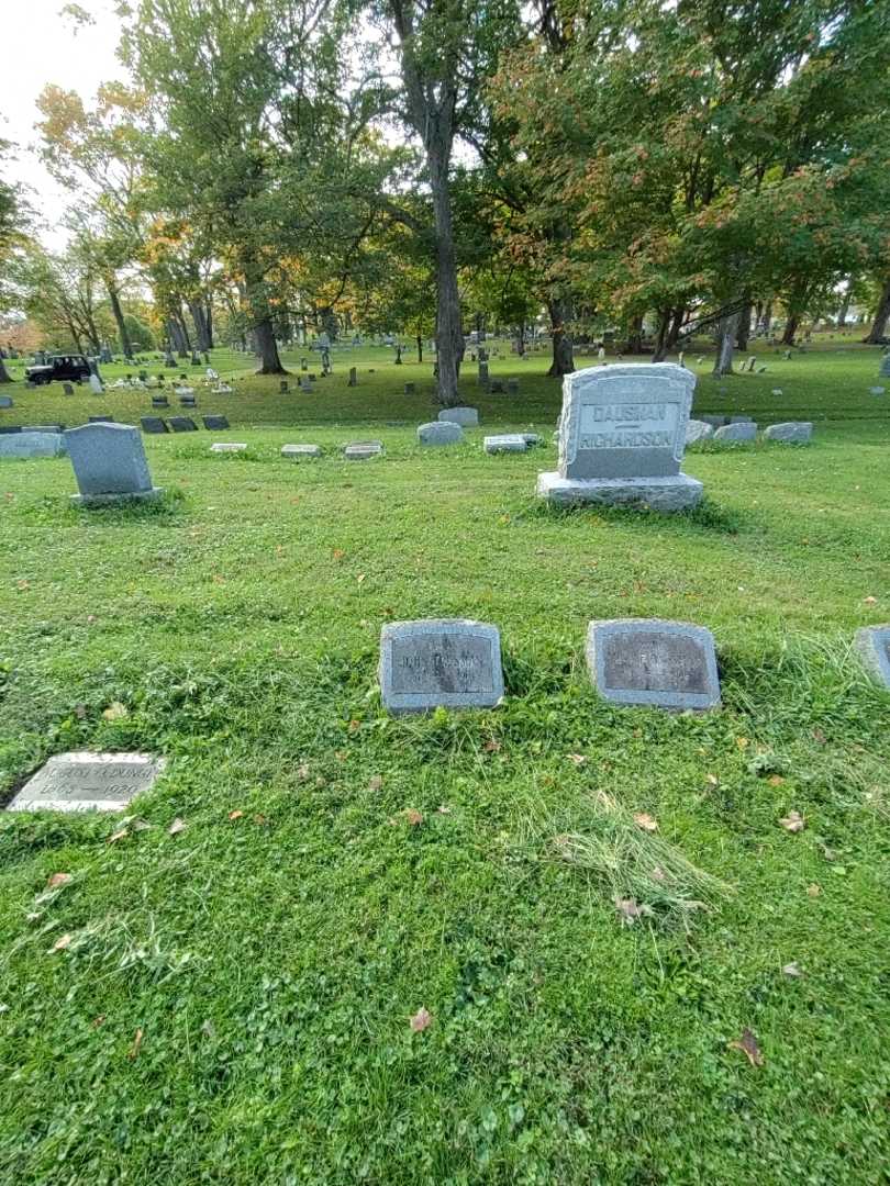 John Dausman's grave. Photo 1