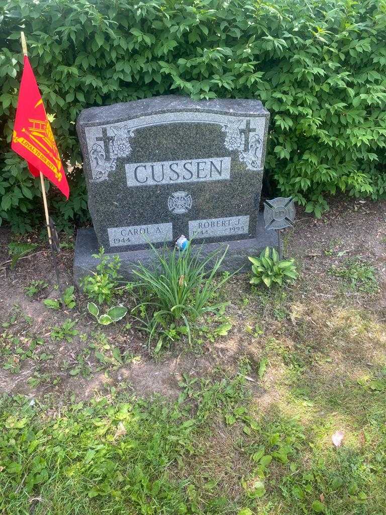 Robert J, Cussen's grave. Photo 2