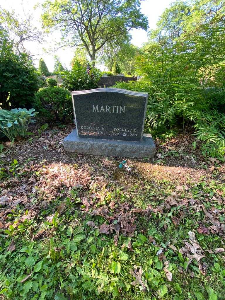 Forrest E. Martin's grave. Photo 1