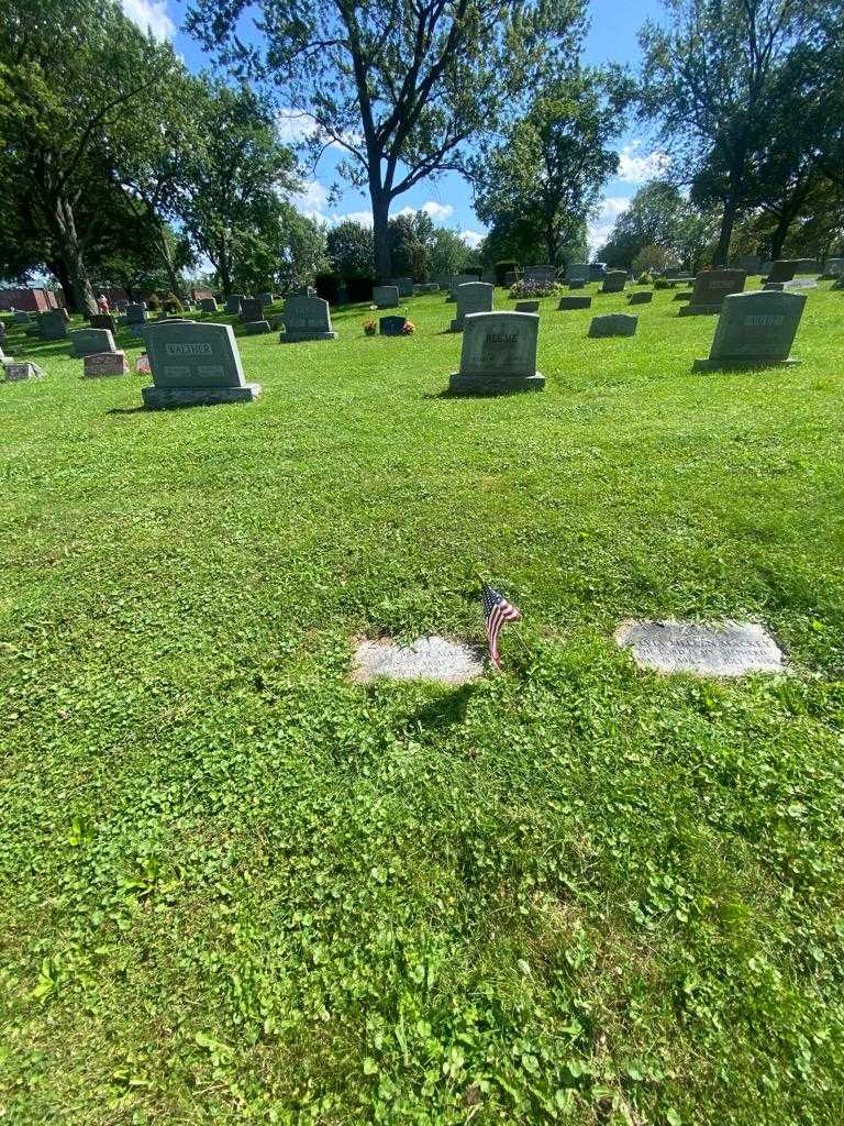 Michael Peter Mackey's grave. Photo 1