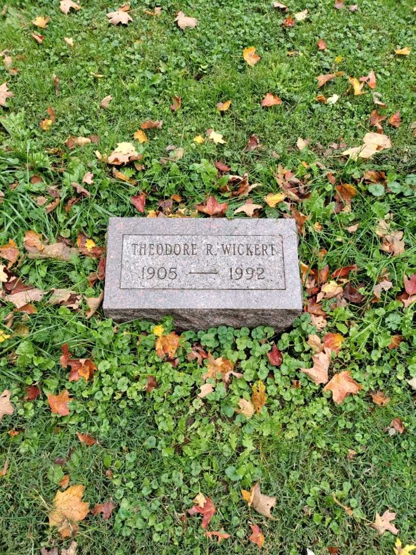 Theodore R. Wickert's grave. Photo 2