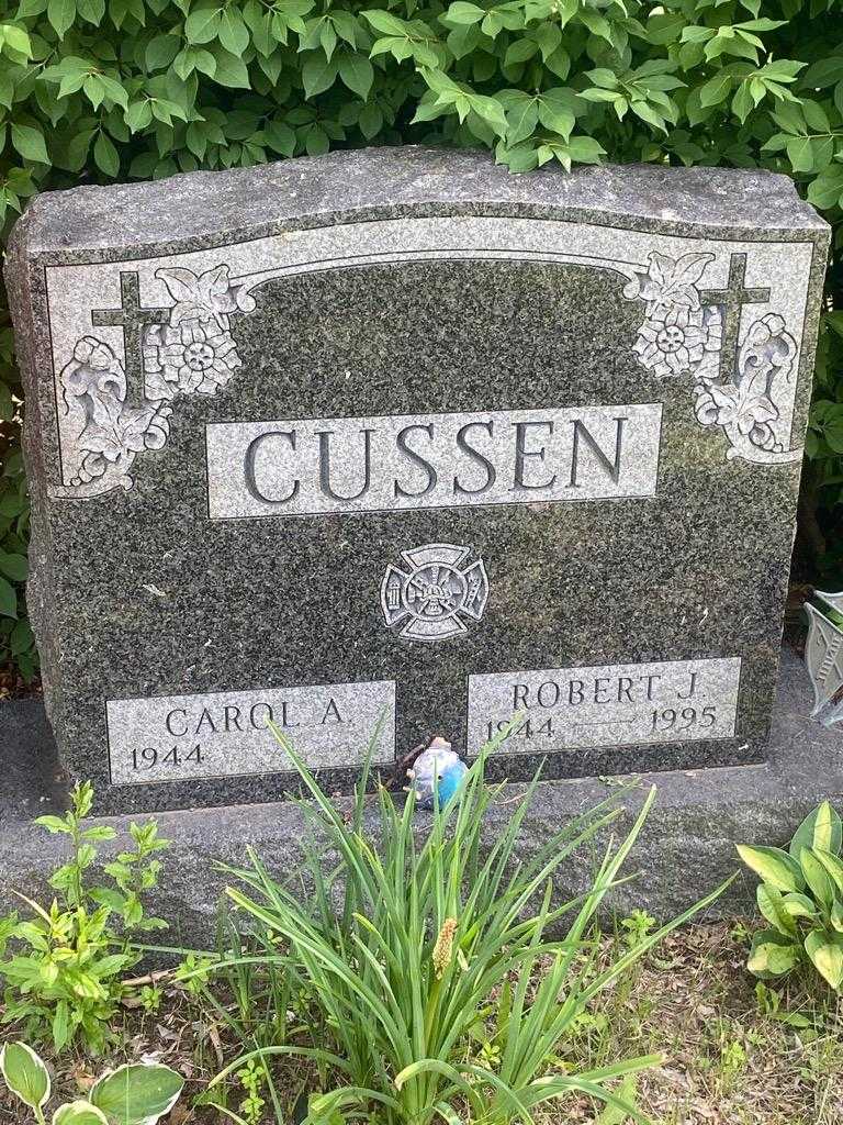 Robert J, Cussen's grave. Photo 3
