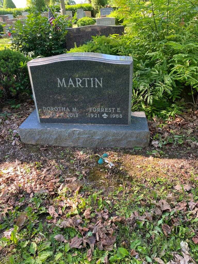 Forrest E. Martin's grave. Photo 2
