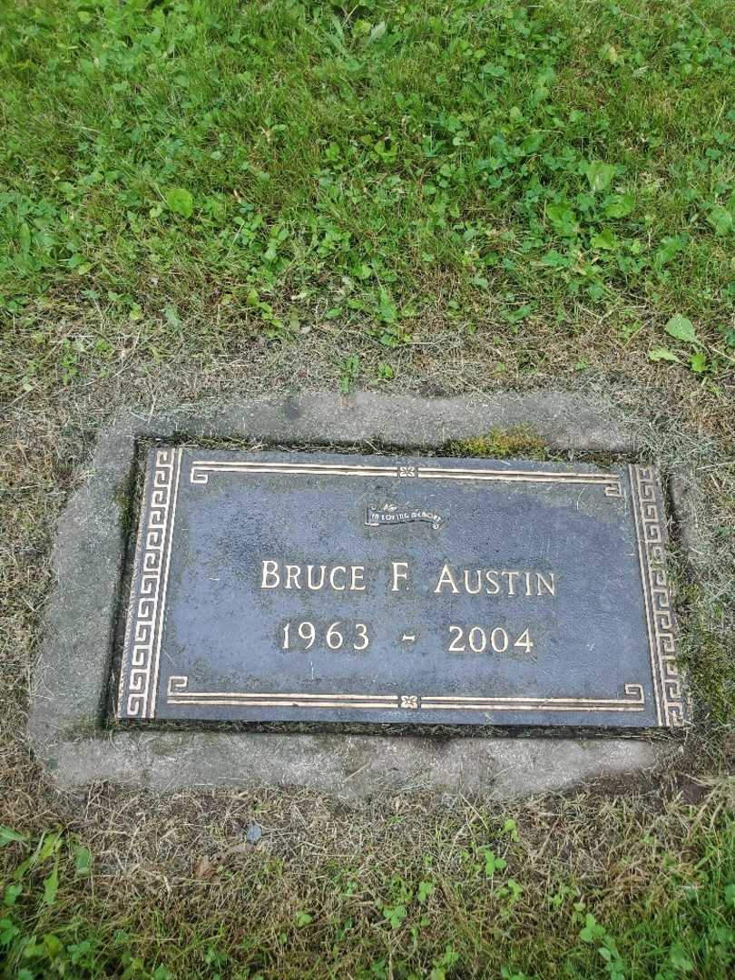 Bruce F. Austin's grave. Photo 3