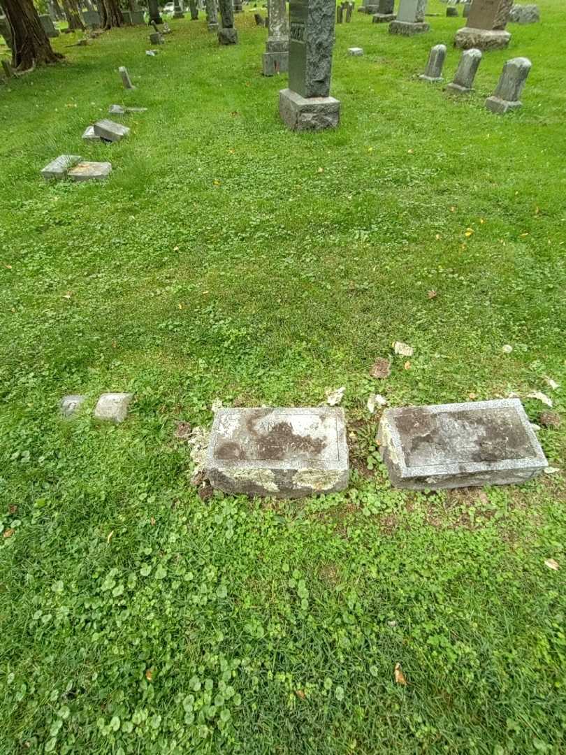 Anna P. Steingrebe's grave. Photo 1