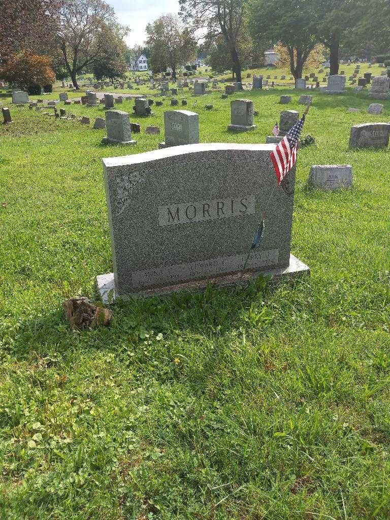 Anna C. Morris's grave. Photo 1