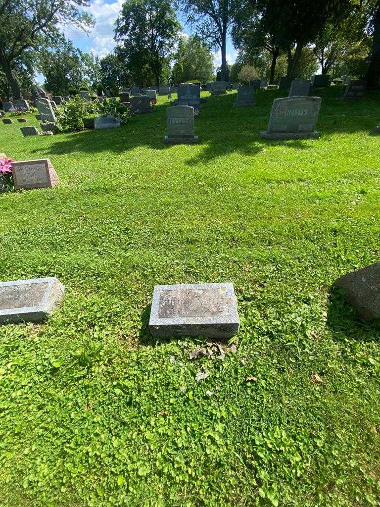 Julia A. Kuntz's grave. Photo 1