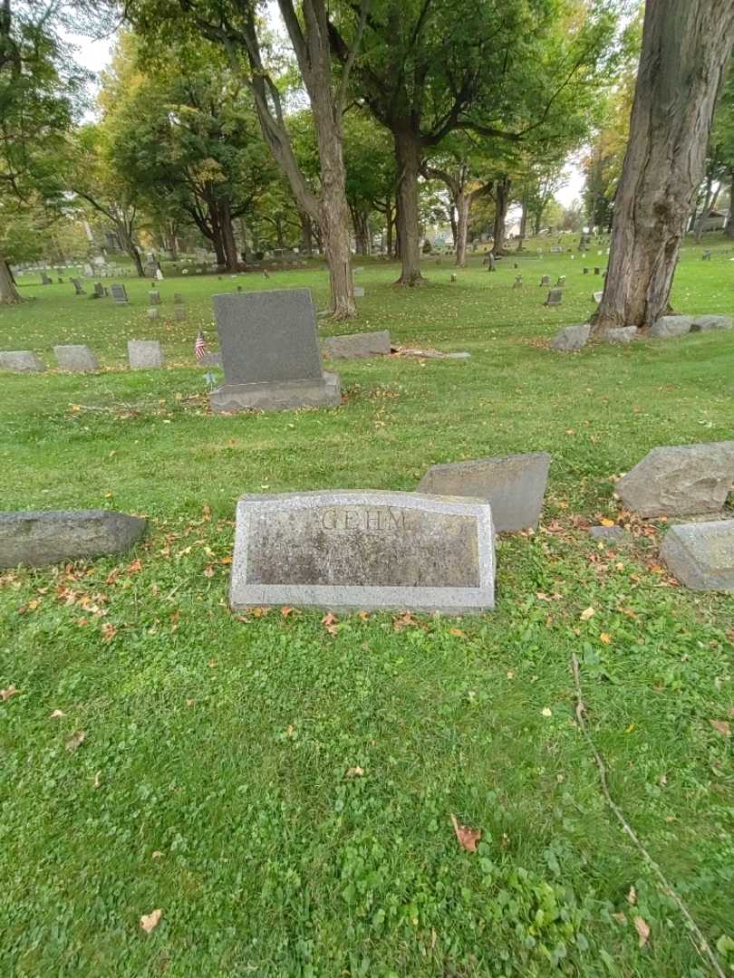 William W. Gehm's grave. Photo 1