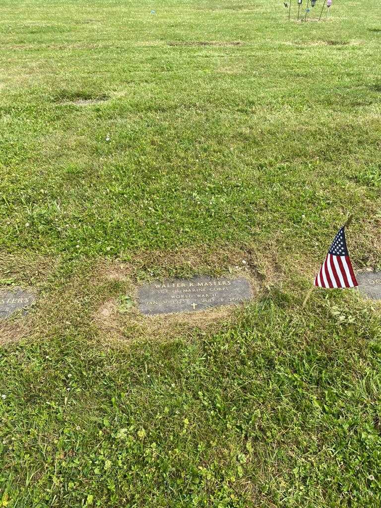 Walter R. Masters's grave. Photo 2