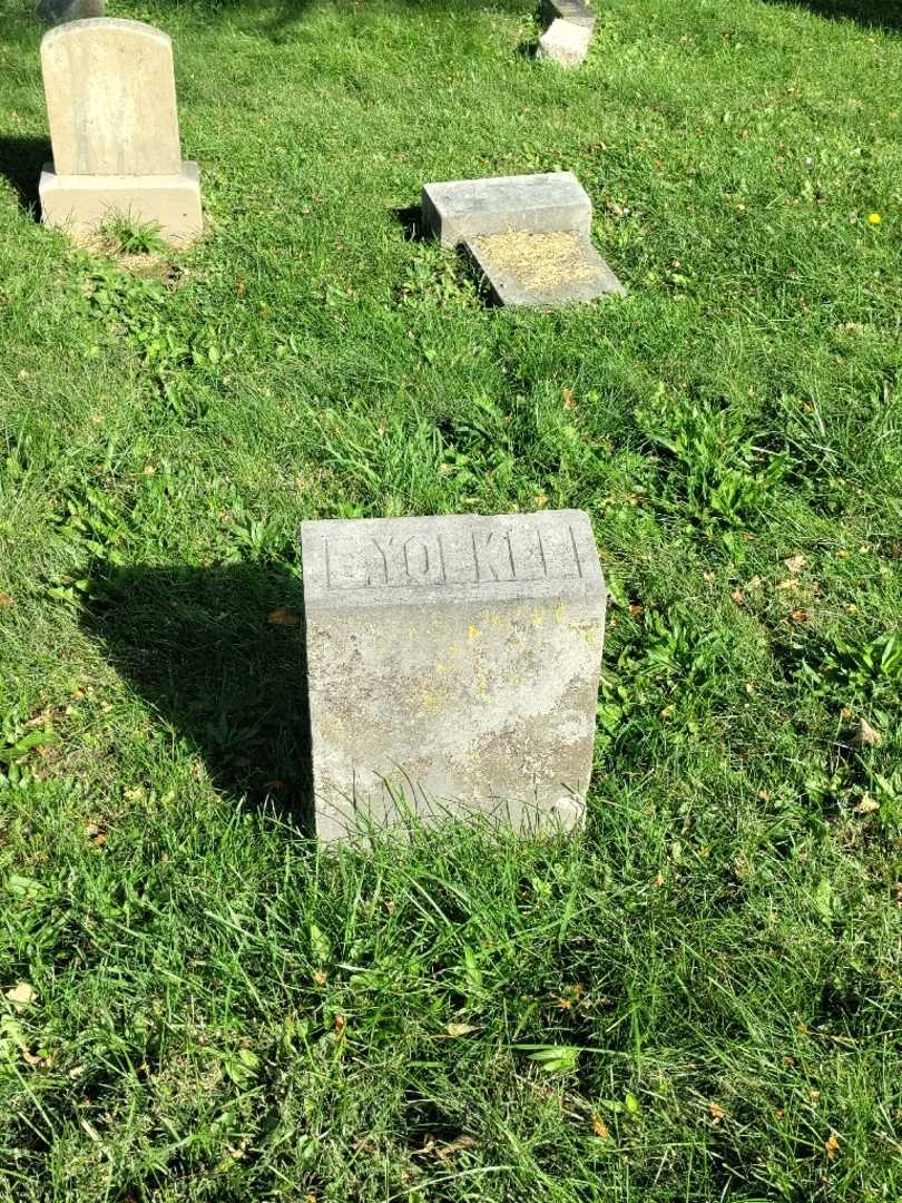 Elizabeth Yoekel's grave. Photo 2