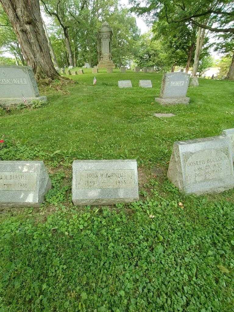 John W. Barnell's grave. Photo 1