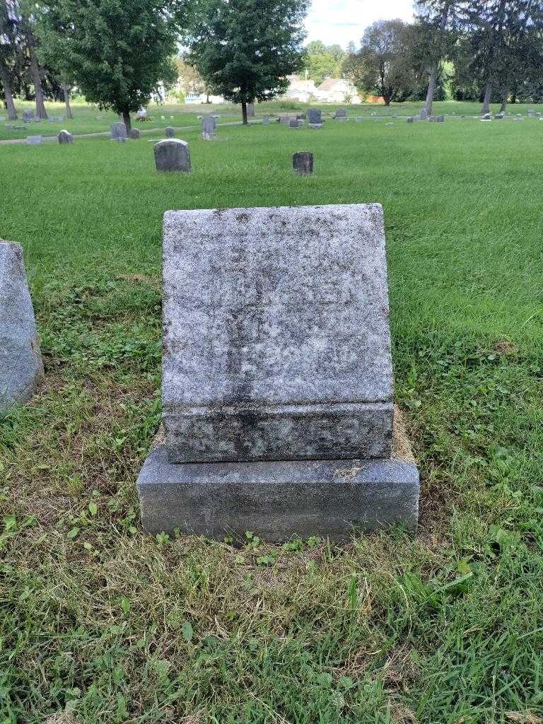 Missus/Madam Bertha Thompson's grave. Photo 2