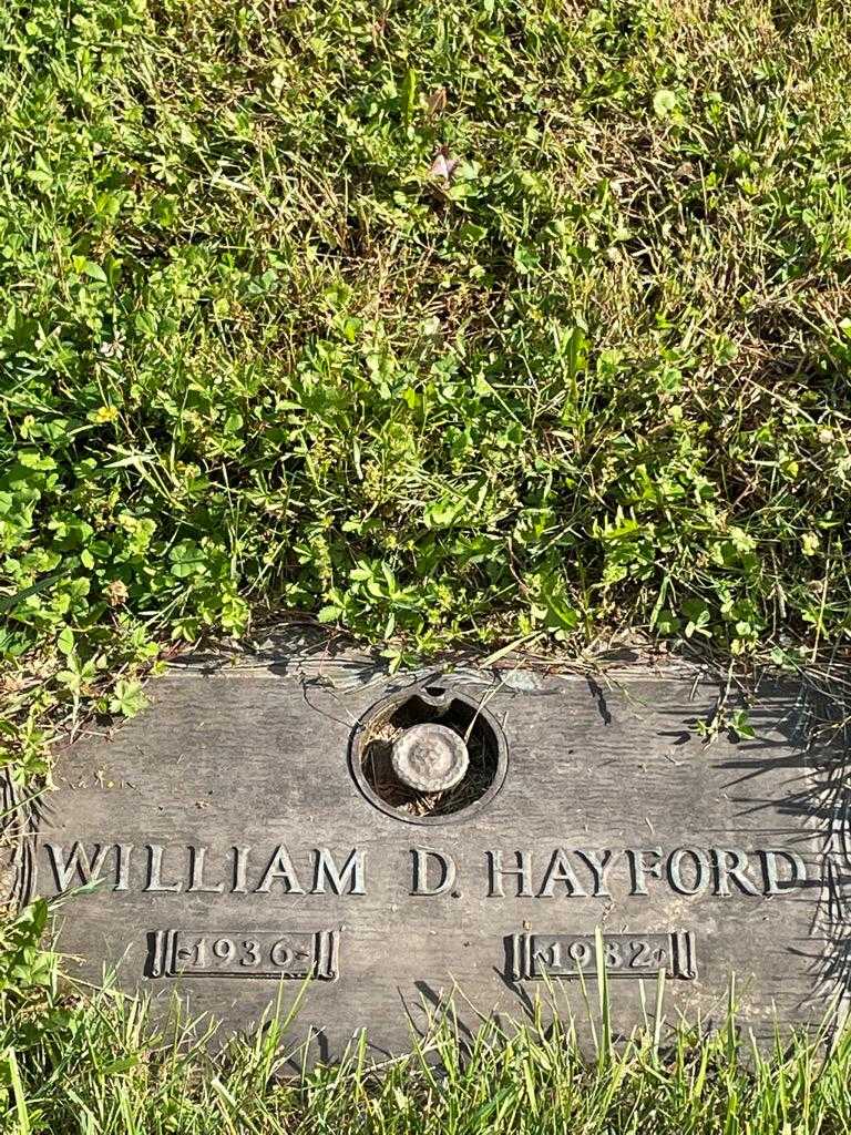 William D. Hayford's grave. Photo 1