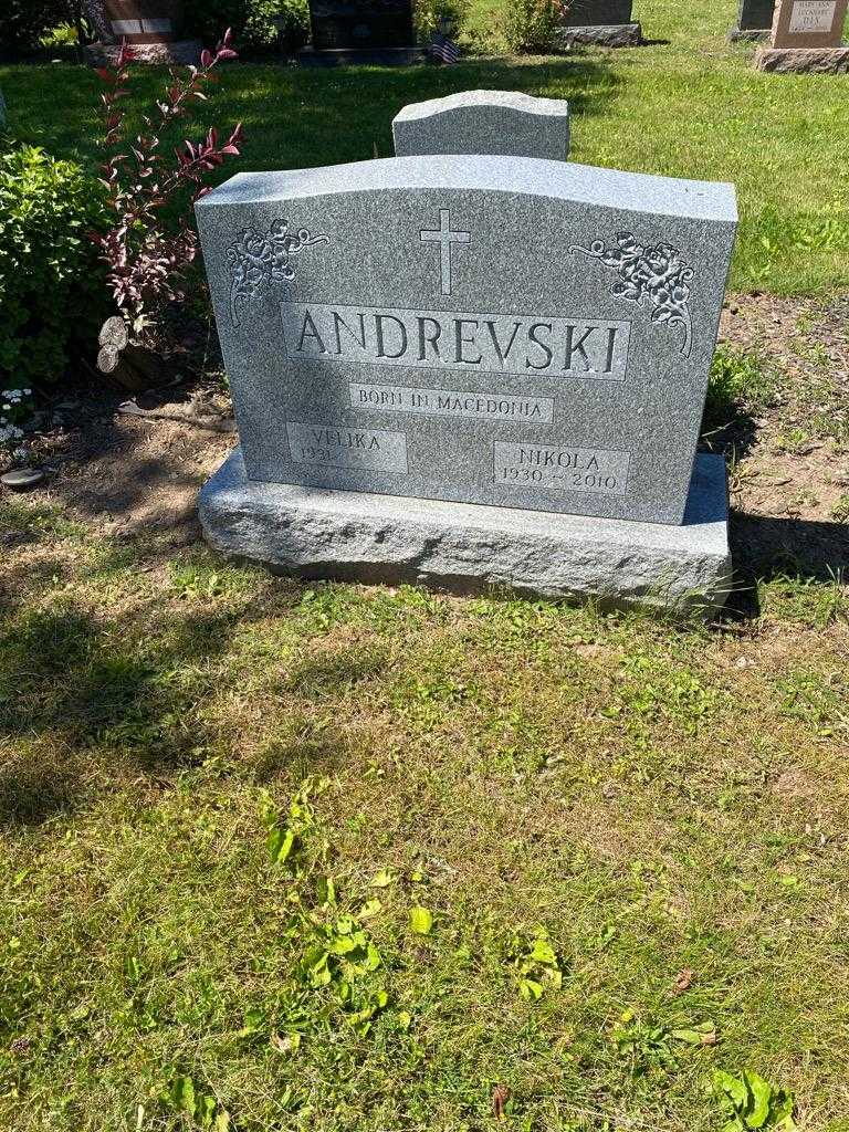 Velika Andrevski's grave. Photo 2