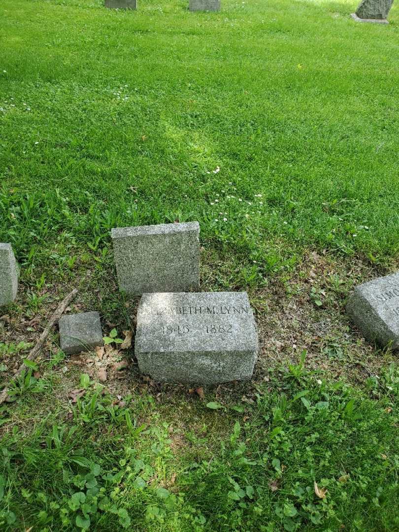 Elizabeth M. Lynn's grave. Photo 3