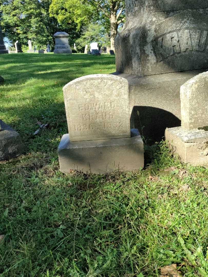 Edward Kraus's grave. Photo 2