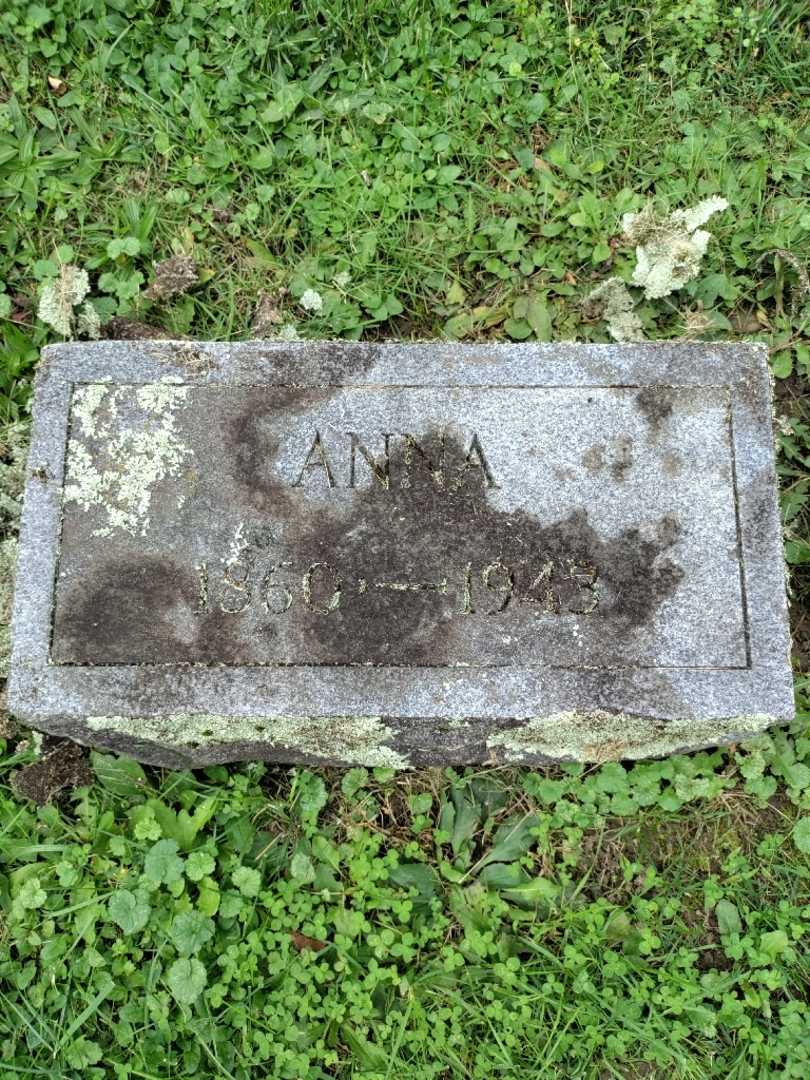 Anna P. Steingrebe's grave. Photo 3