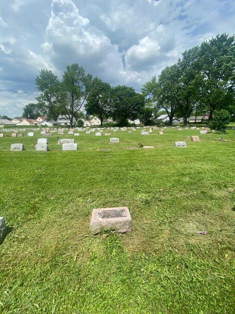 Eva Thomas's grave. Photo 1