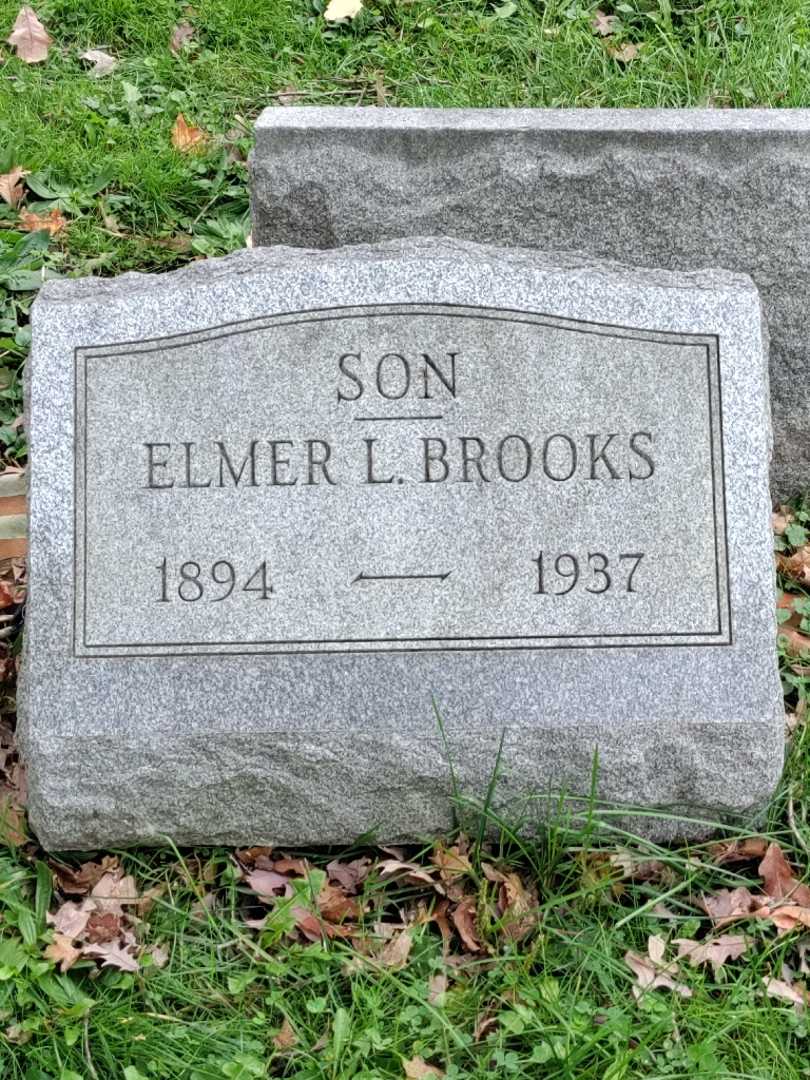 Elmer L. Brooks's grave. Photo 3