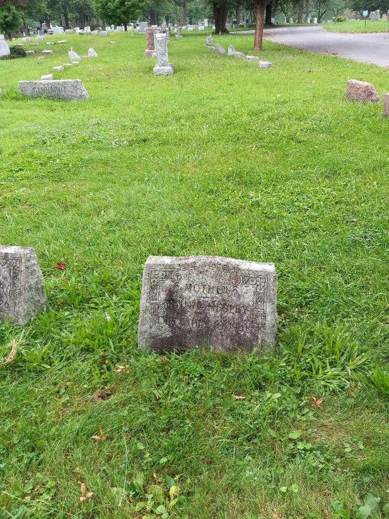 Minnie Hesley's grave. Photo 1