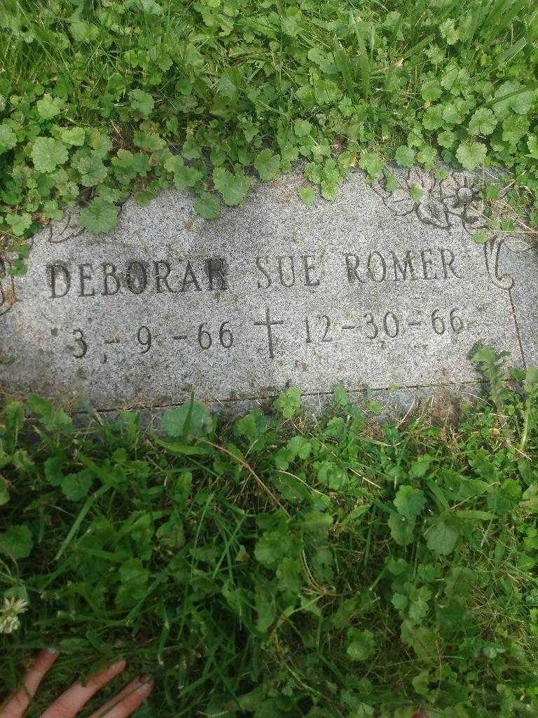 Deborah Sue Romer's grave. Photo 4