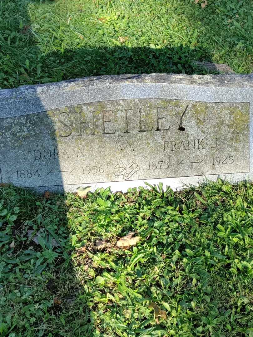 Frank John Shetley's grave. Photo 3