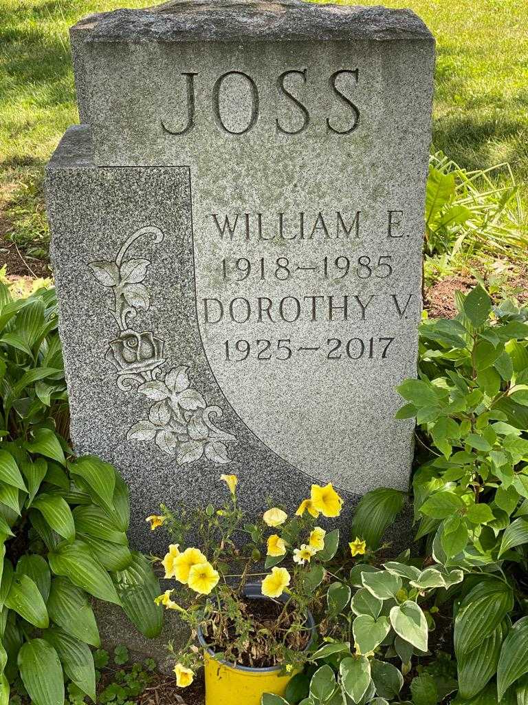 Dorothy V. Joss's grave. Photo 3