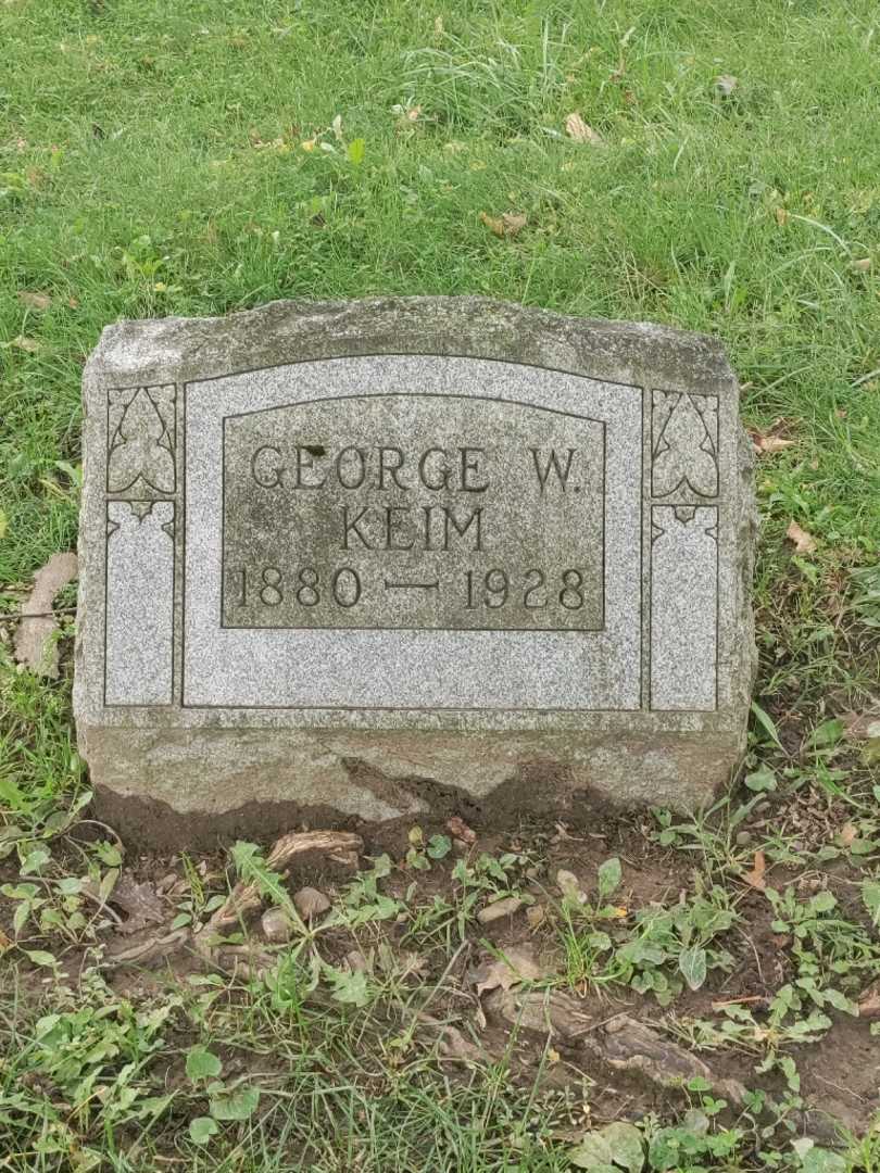 George W. Keim's grave. Photo 3