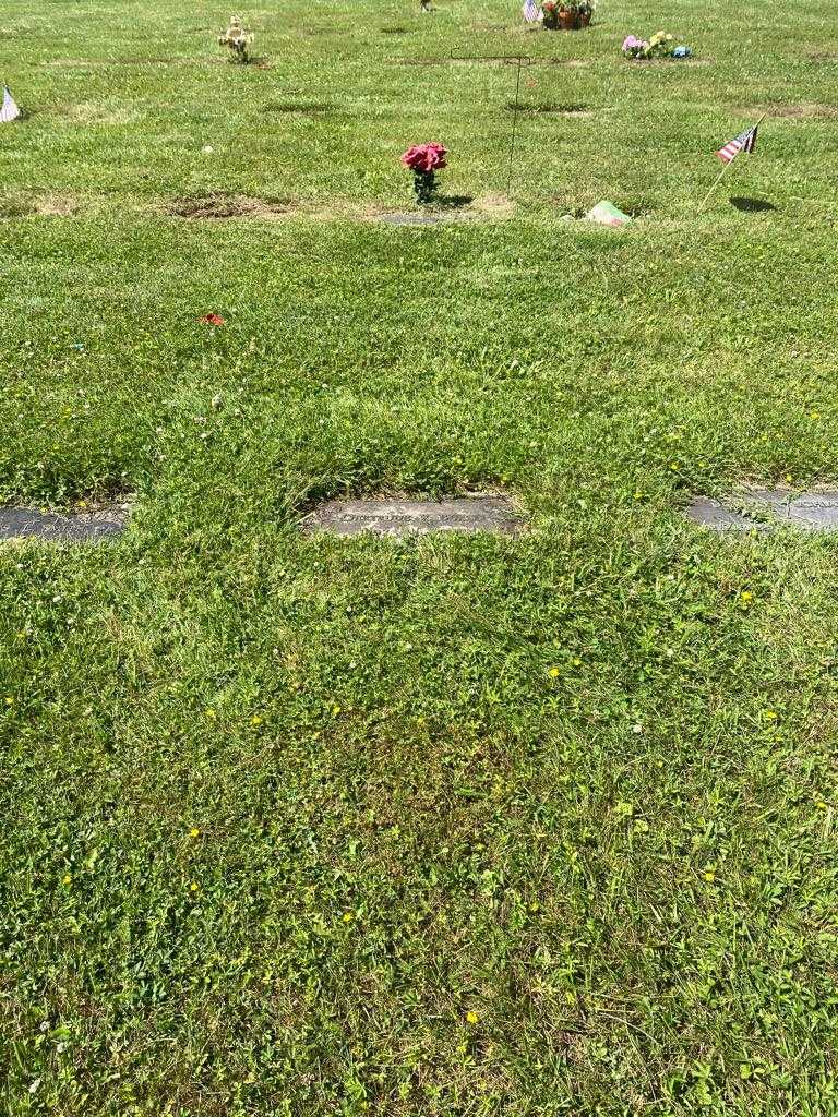 Gertrude R. Burns's grave. Photo 2