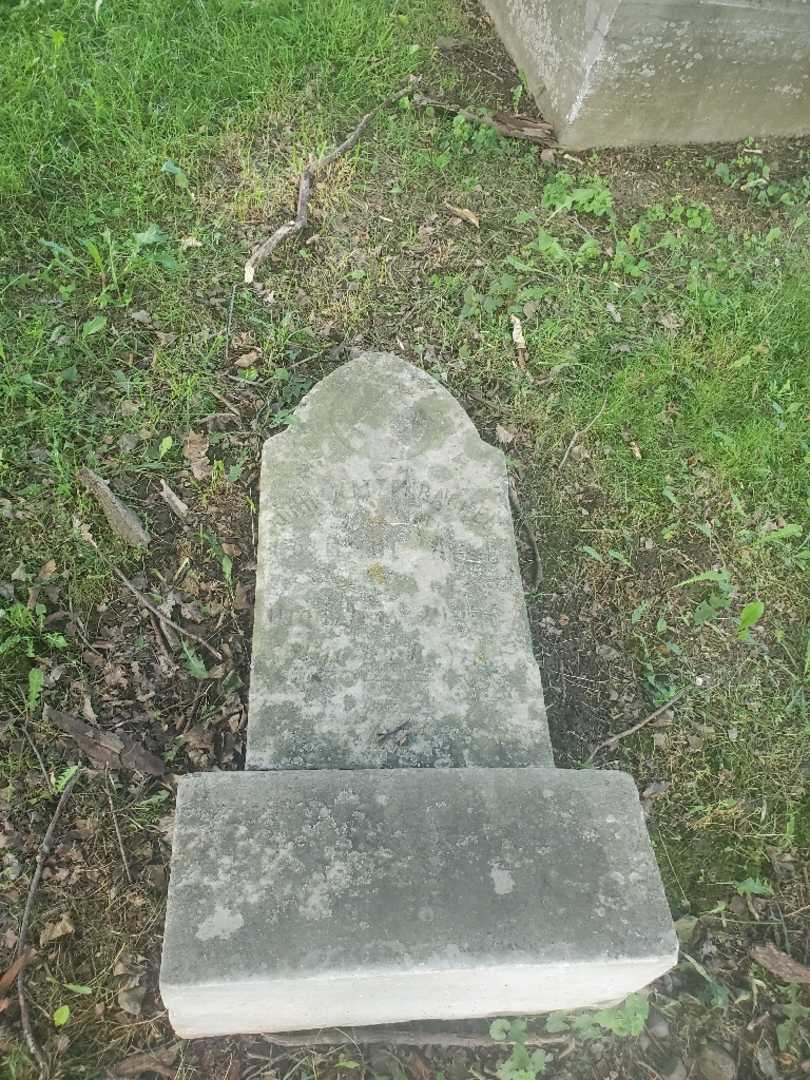 John Matgenbacker's grave. Photo 6