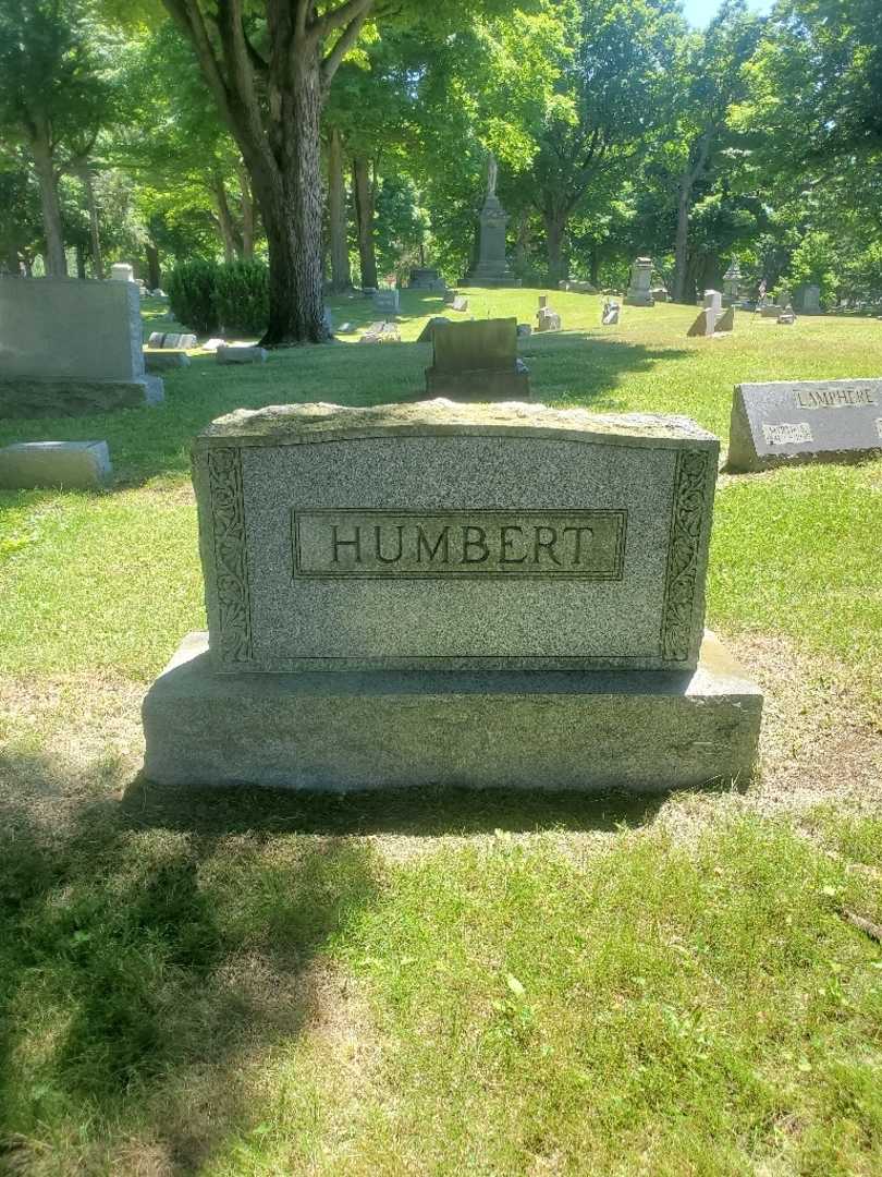 Ada E. Humbert's grave. Photo 4