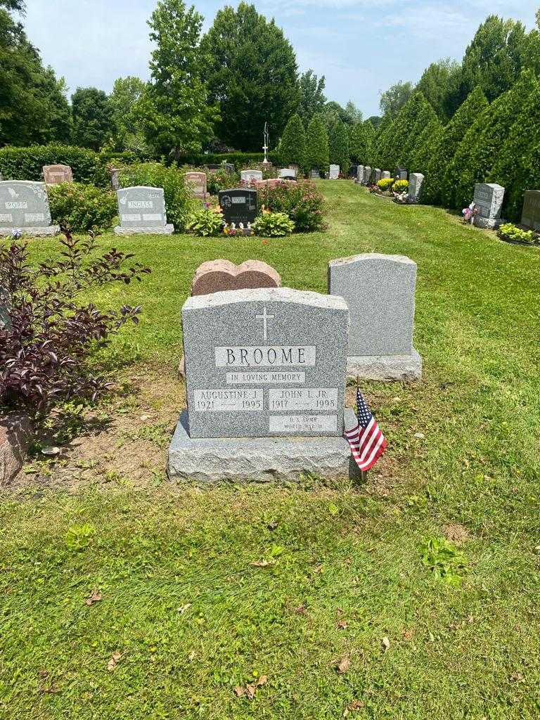 John L. Broome Junior's grave. Photo 2